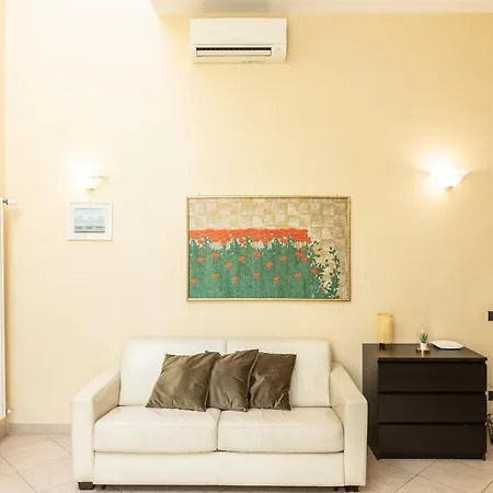 Apartment Palazzo Ghibellina 3 By In *
