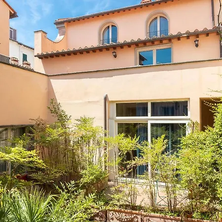 Palazzo Ghibellina 3 By In Apartment Florence