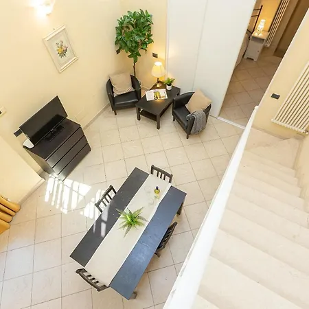 Apartment Palazzo Ghibellina 3 By In