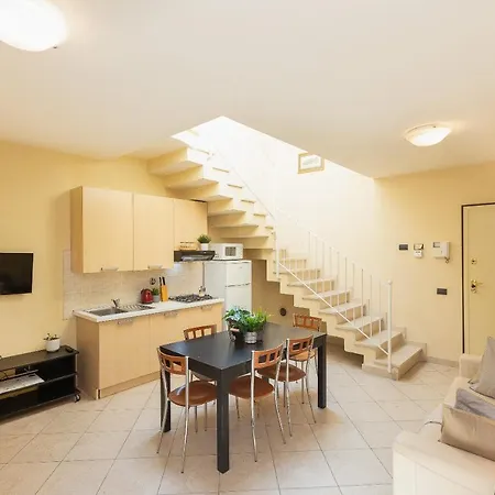 Apartament Palazzo Ghibellina 3 By In